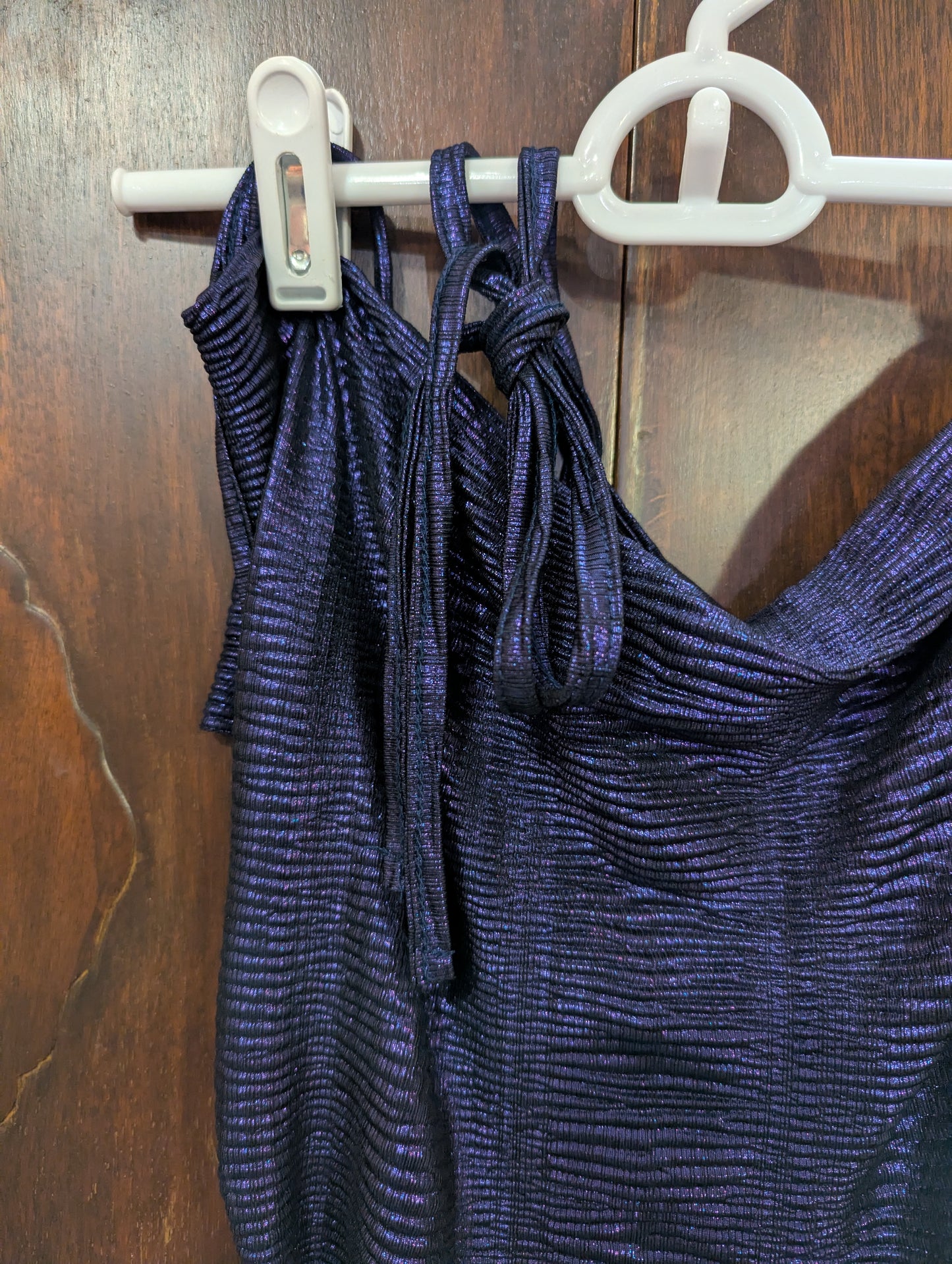 PrettyLittleThing Like-New Skin-Tight Purple Party/Cocktail Tie-Neck Mini Dress