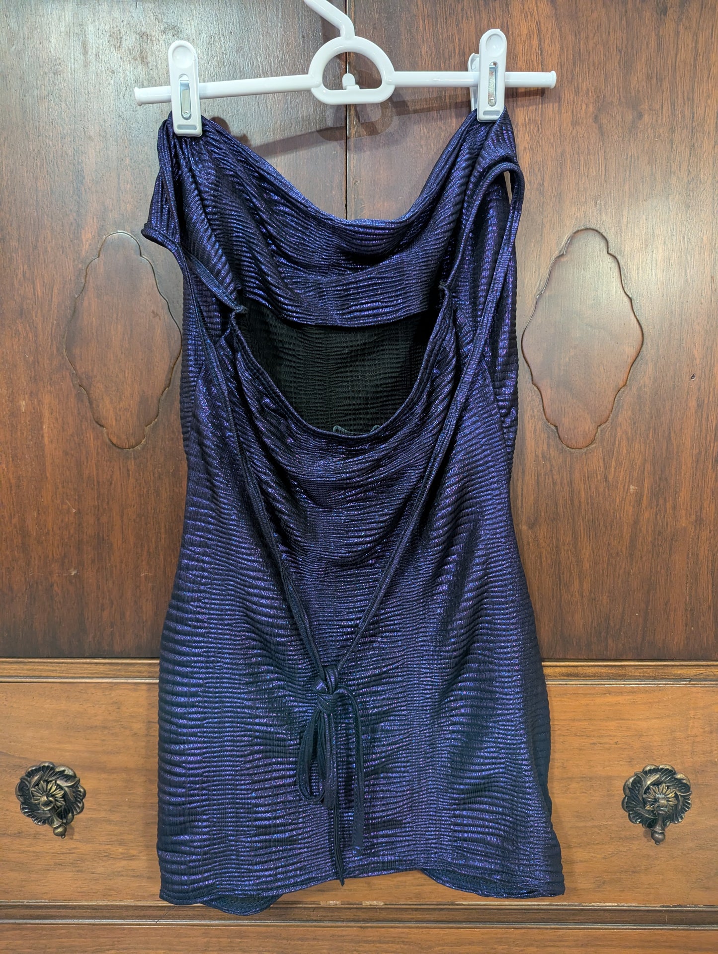 PrettyLittleThing Like-New Skin-Tight Purple Party/Cocktail Tie-Neck Mini Dress