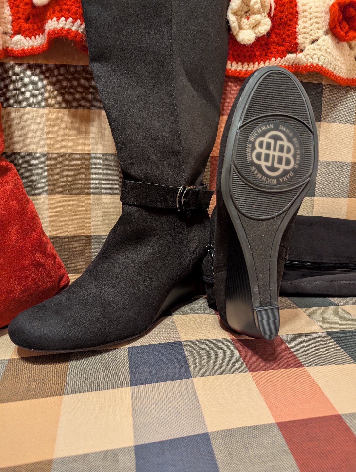 Dana Buchman Womens Classy Black Suede Boots Size 8, Fall/Winter Fashion